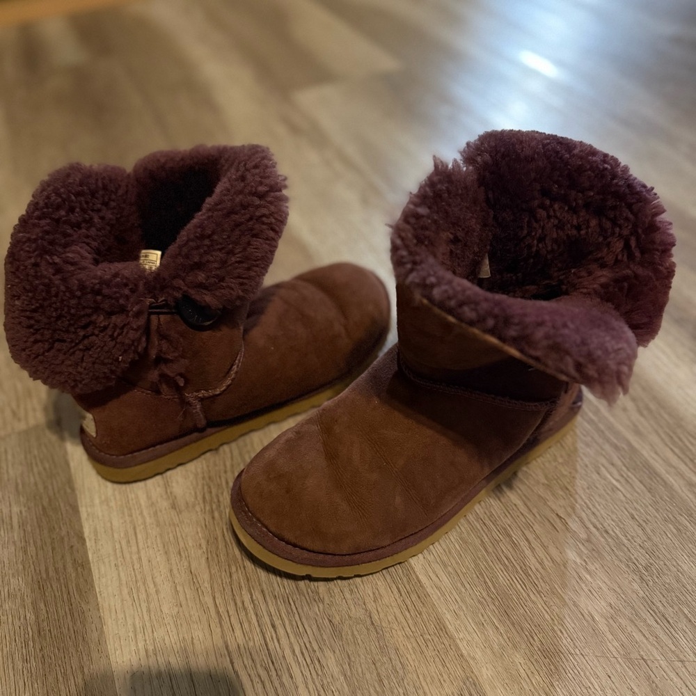 UGG Bailey Button Purple Shearling Boots - Picture 2 of 8